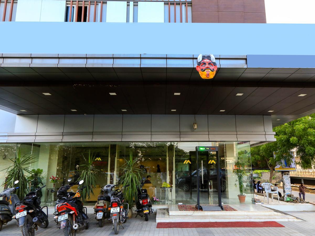 Oyo 6472 Hotel Metropolitan Mohammadnagar 外观 照片