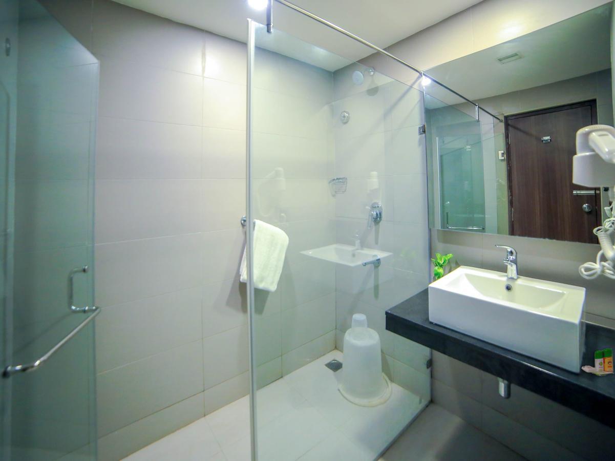 Oyo 6472 Hotel Metropolitan Mohammadnagar 外观 照片